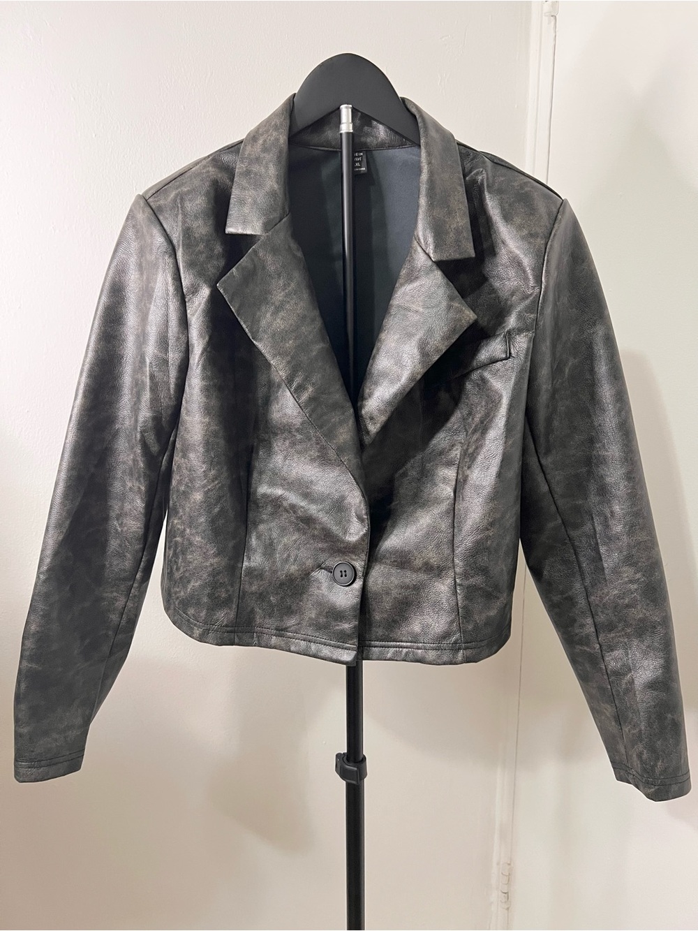 Metallic Gray Faux Leather Cropped Blazer Jacket | Edgy Moto Chic - Picture 4 of 4